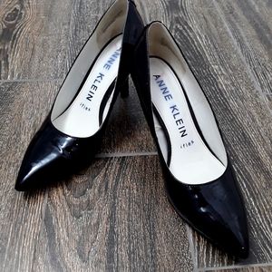 Black Ann Kline iFlex Heels size  7